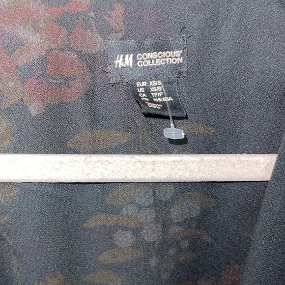 H&M Conscious Black Floral  Open Kimono Cardigan - Picture 8 of 13